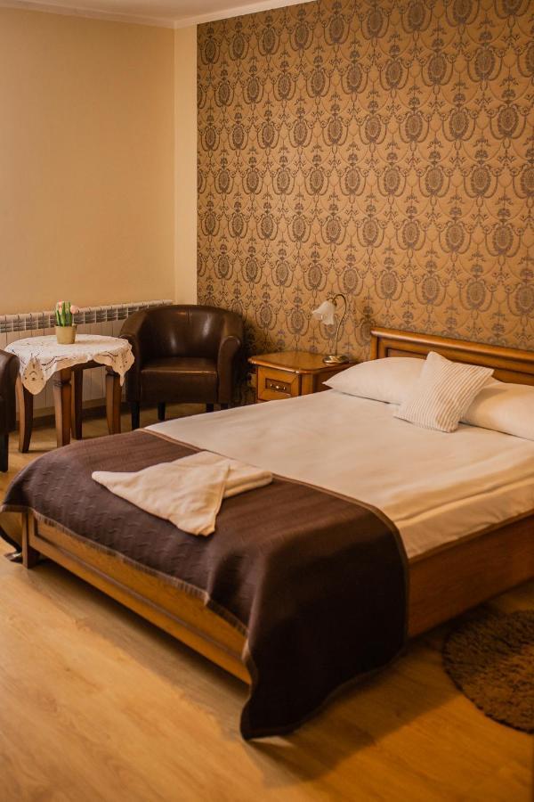 Hotel Przedzamcze Дзялдово Экстерьер фото